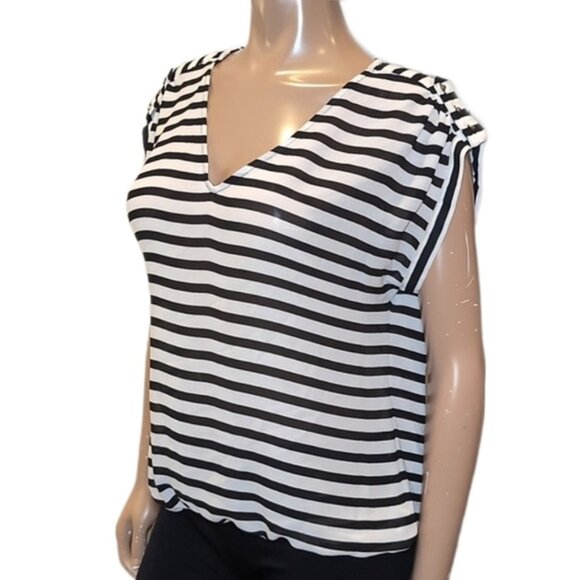 3/$20 Zara Striped Cap Sleeve Blouse Bubble Hem Top Button Tab Shoulder Vneck - Picture 1 of 13